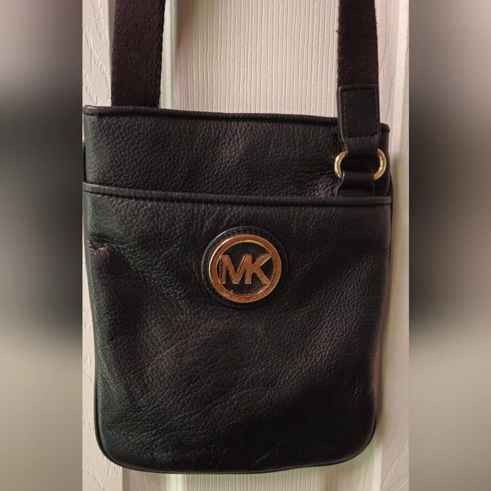 Michael Kors Fulton Black Pebble Leather Crossbody Bag with Gold Metal MK Logo